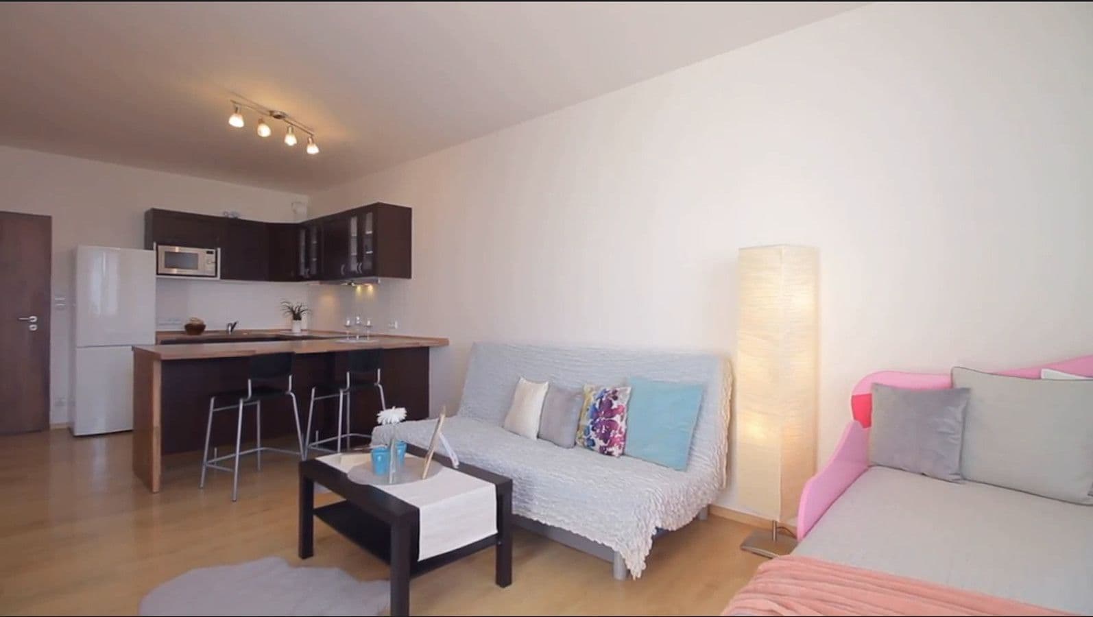 flat to rent, 60 m², Zakšínská, Prague, Prague
