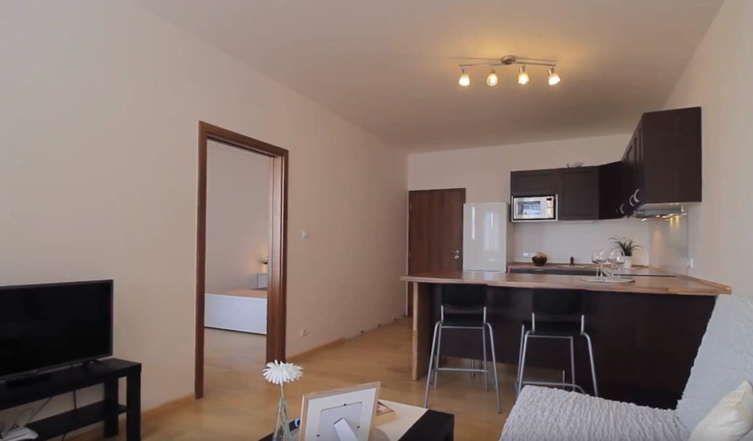 flat to rent, 60 m², Zakšínská, Prague, Prague