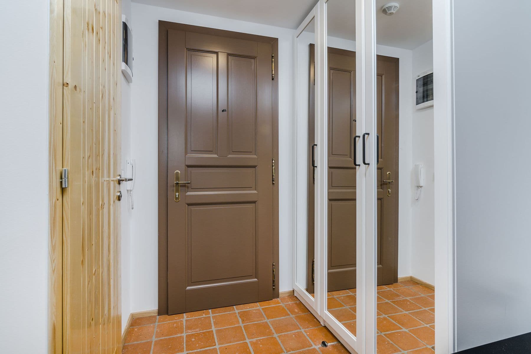 flat to rent, 41 m², Na Zámecké, Prague, Prague