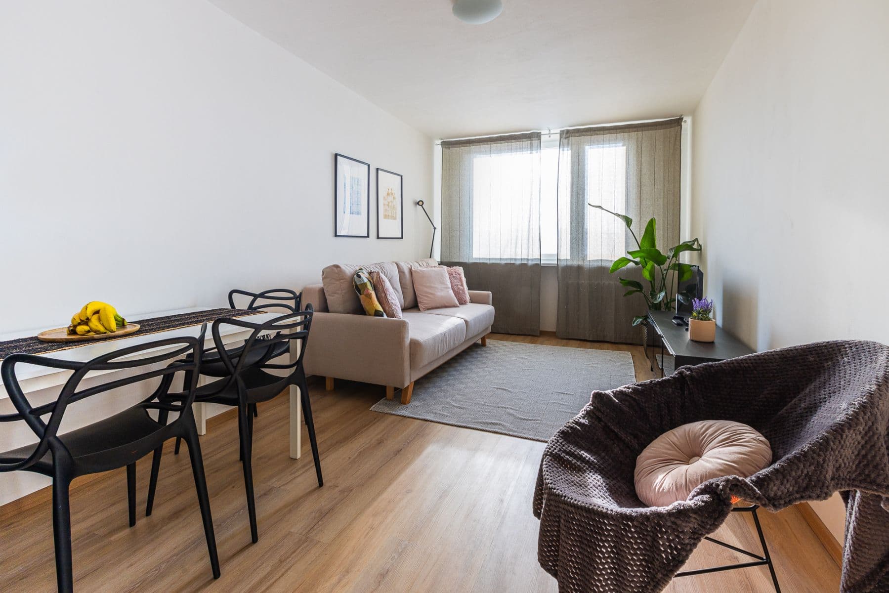 flat to rent, 45 m², Tusarova, Prague, Prague