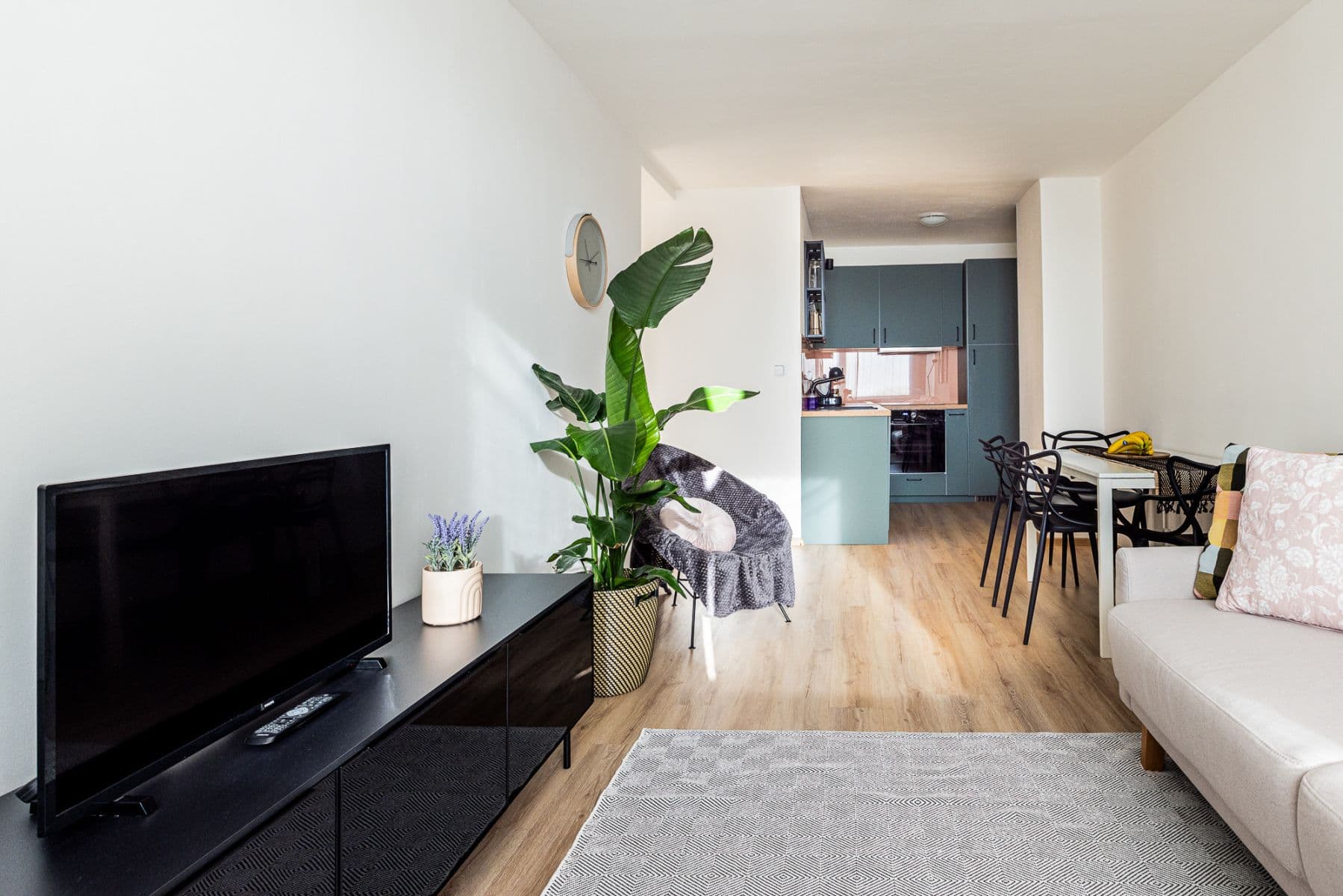 flat to rent, 45 m², Tusarova, Prague, Prague