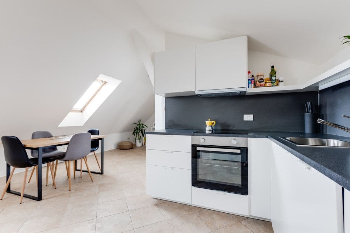 flat to rent, 55 m², V Tůních, Prague, Prague