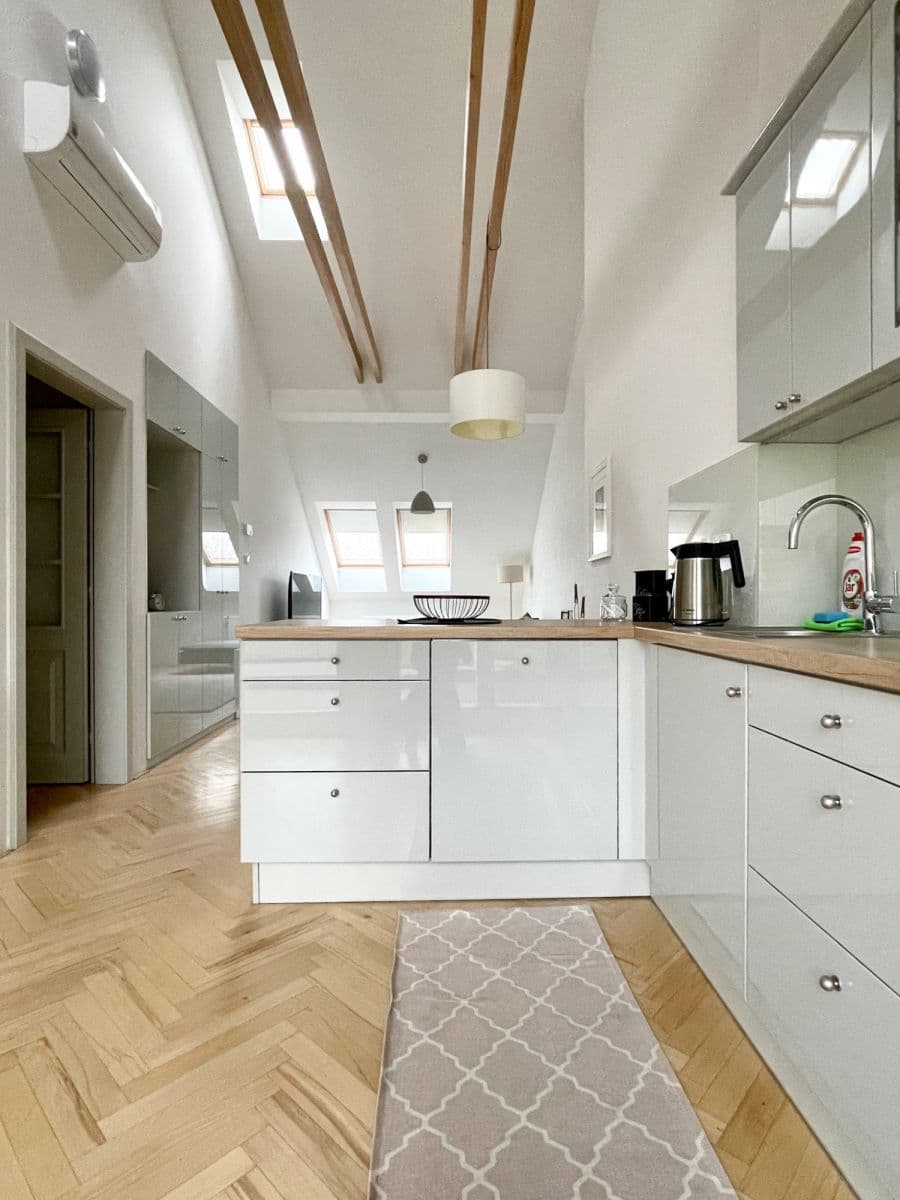flat to rent, 93 m², Blanická, Prague, Prague