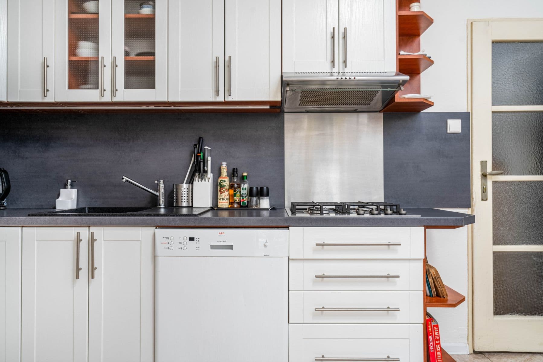 flat to rent, 100 m², Jiřinková, Prague, Prague