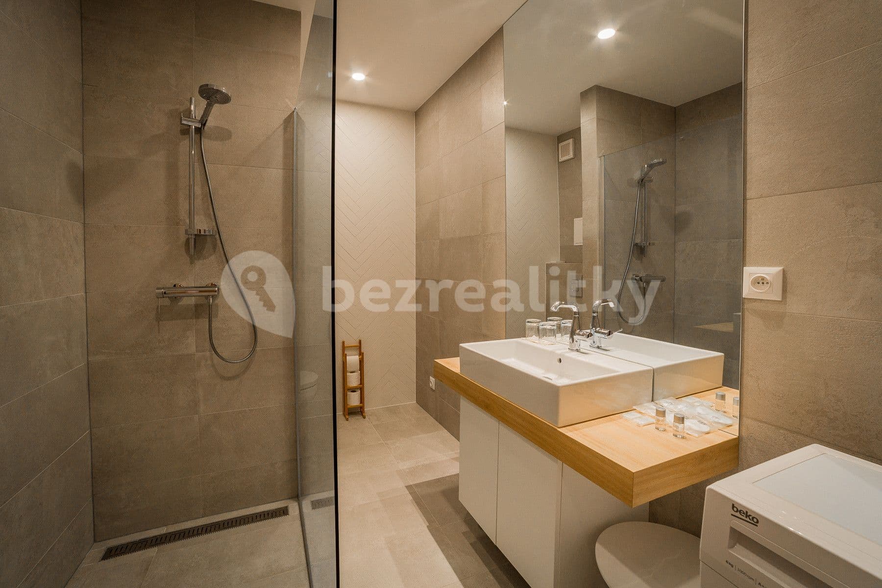 flat to rent, 55 m², Štefánikova, Senec, Bratislavský Region