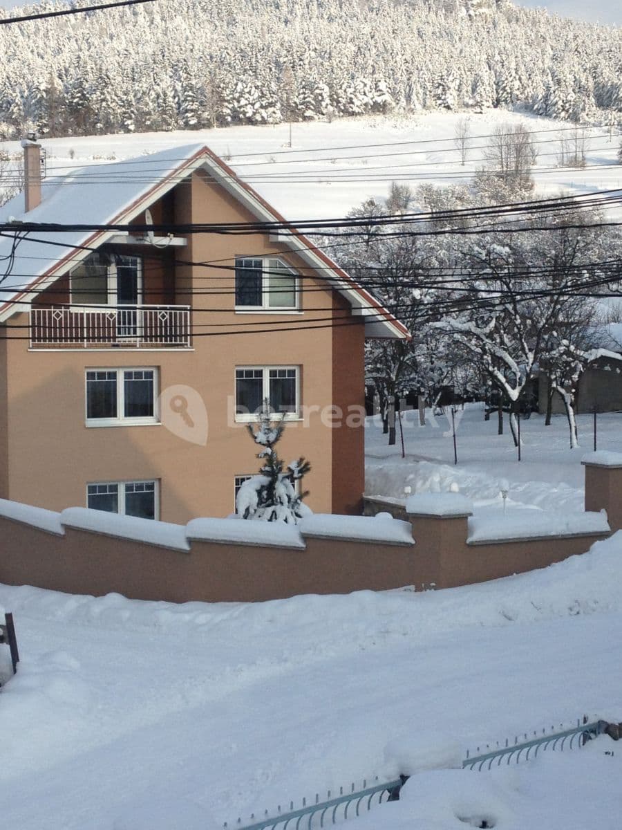 flat to rent, 150 m², Komjatná, Komjatná, Žilinský Region