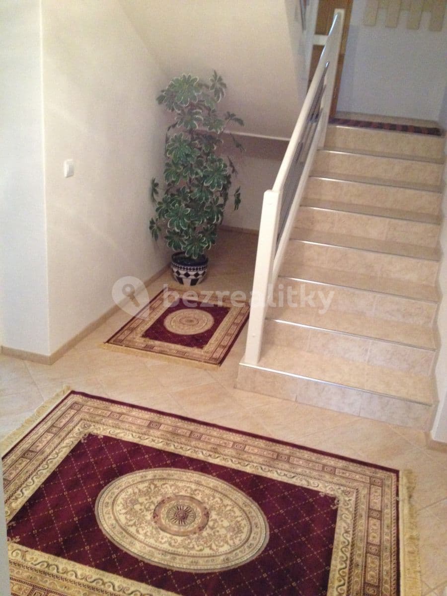 flat to rent, 150 m², Komjatná, Komjatná, Žilinský Region