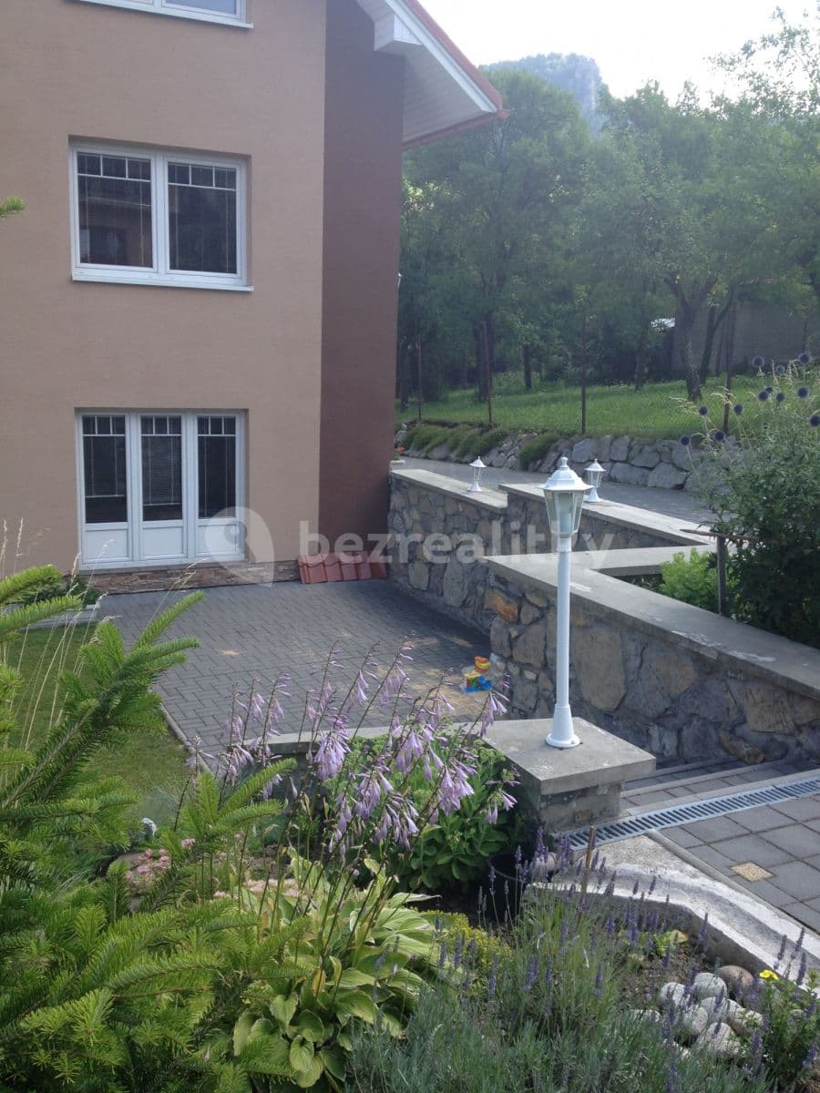 flat to rent, 150 m², Komjatná, Komjatná, Žilinský Region
