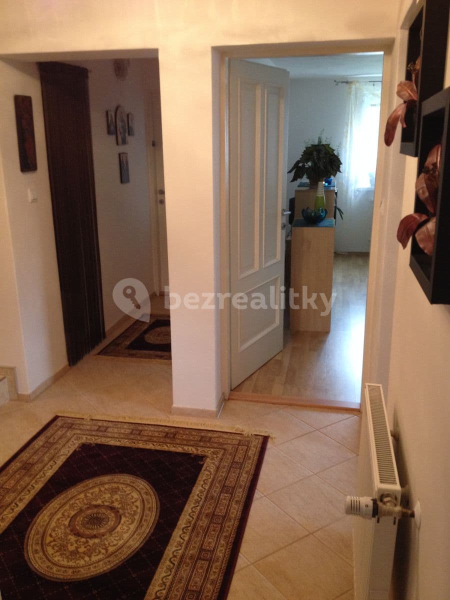 flat to rent, 150 m², Komjatná, Komjatná, Žilinský Region