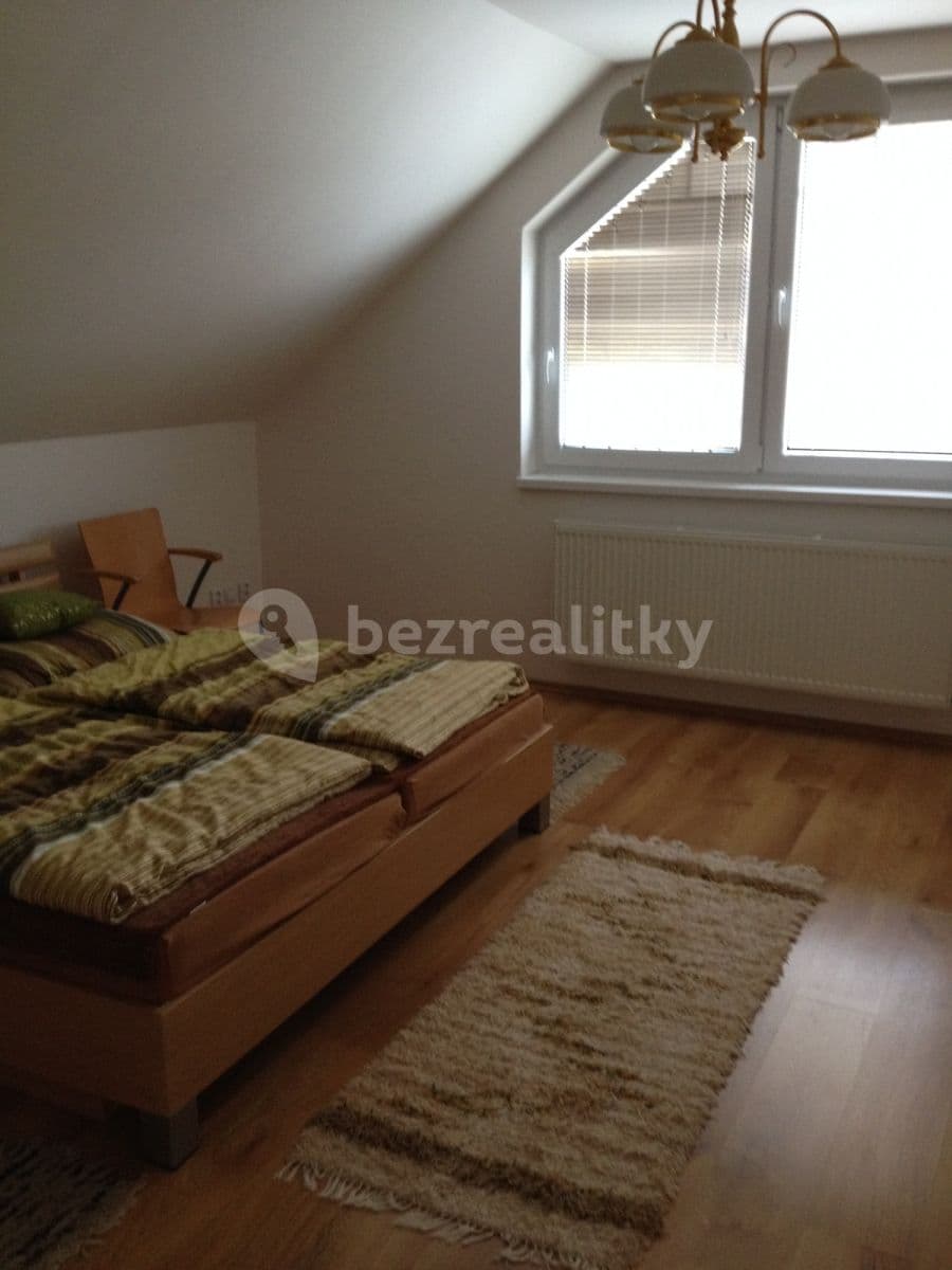 flat to rent, 150 m², Komjatná, Komjatná, Žilinský Region
