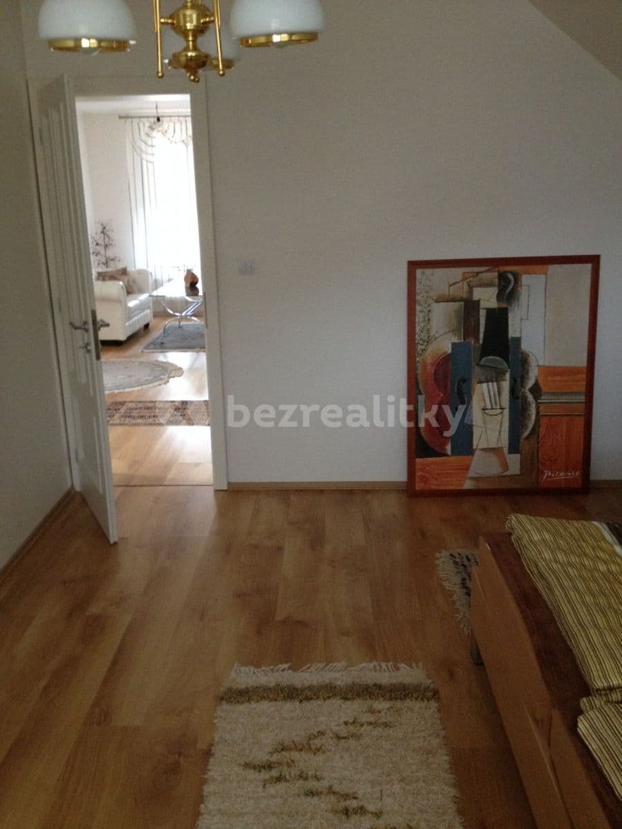 flat to rent, 150 m², Komjatná, Komjatná, Žilinský Region