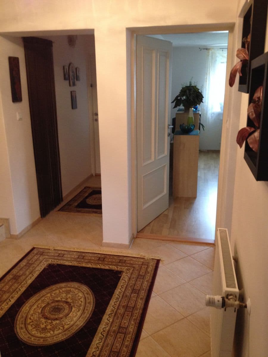 flat to rent, 800 m², Komjatná, Komjatná, Žilinský Region