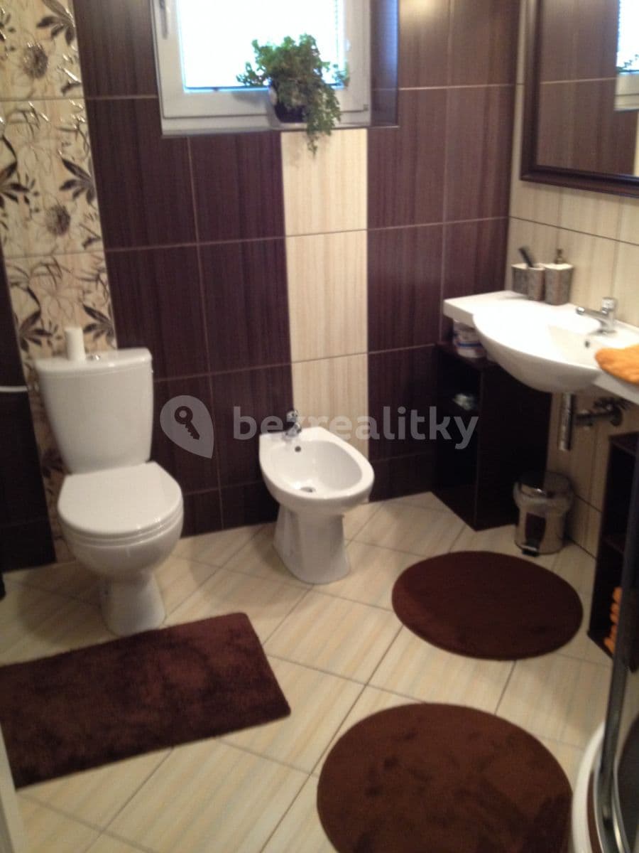 flat to rent, 150 m², Komjatná, Komjatná, Žilinský Region