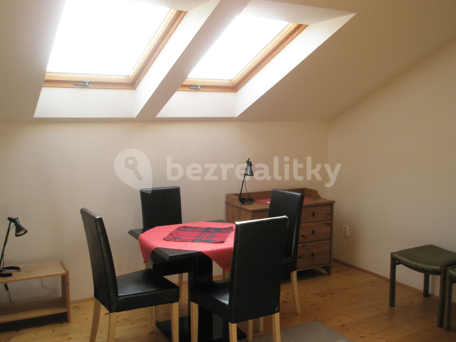 flat to rent, 1,500 m², Cesta Svobody, Říčany, Středočeský Region