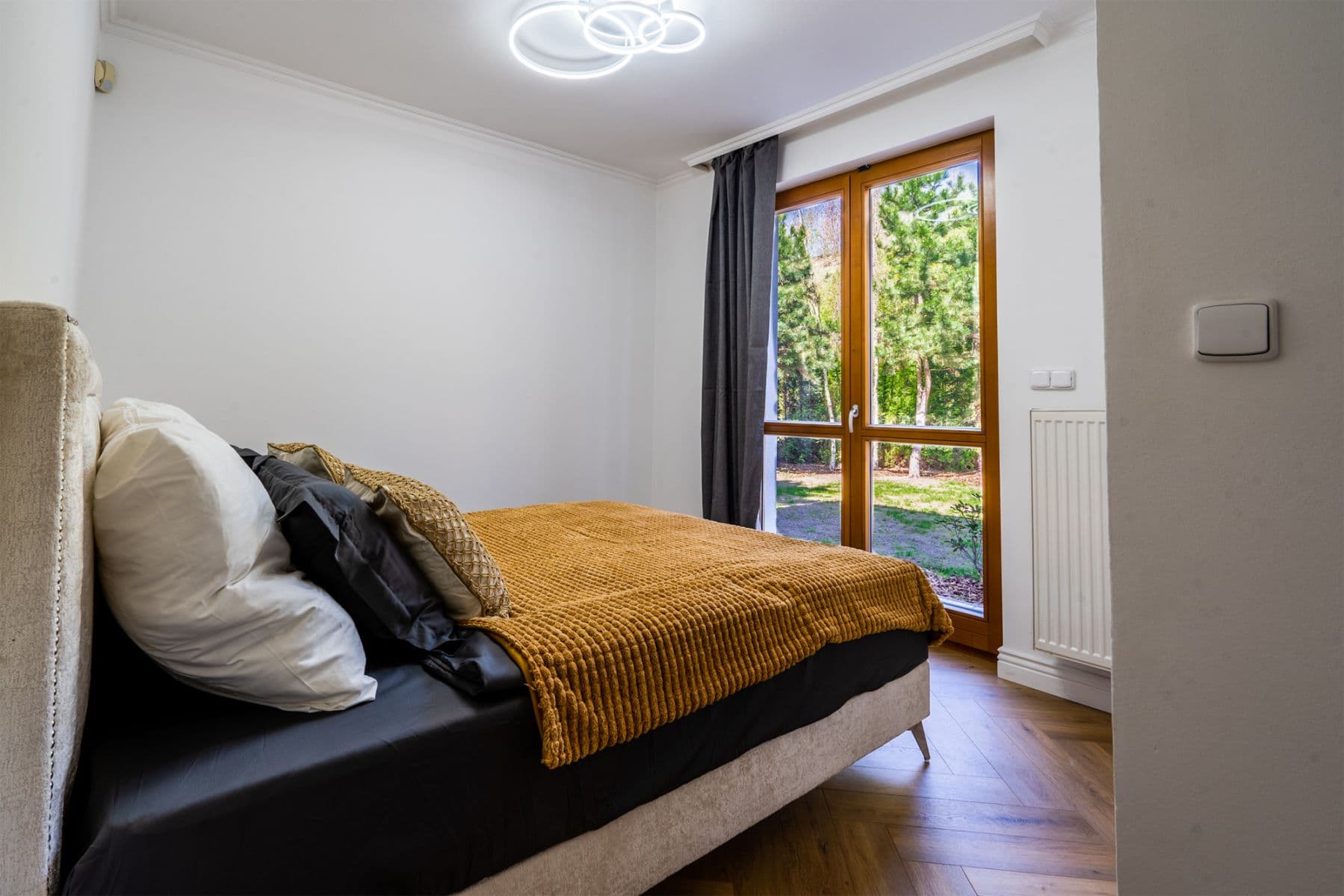 flat to rent, 250 m², Pod Valem II., Průhonice, Středočeský Region