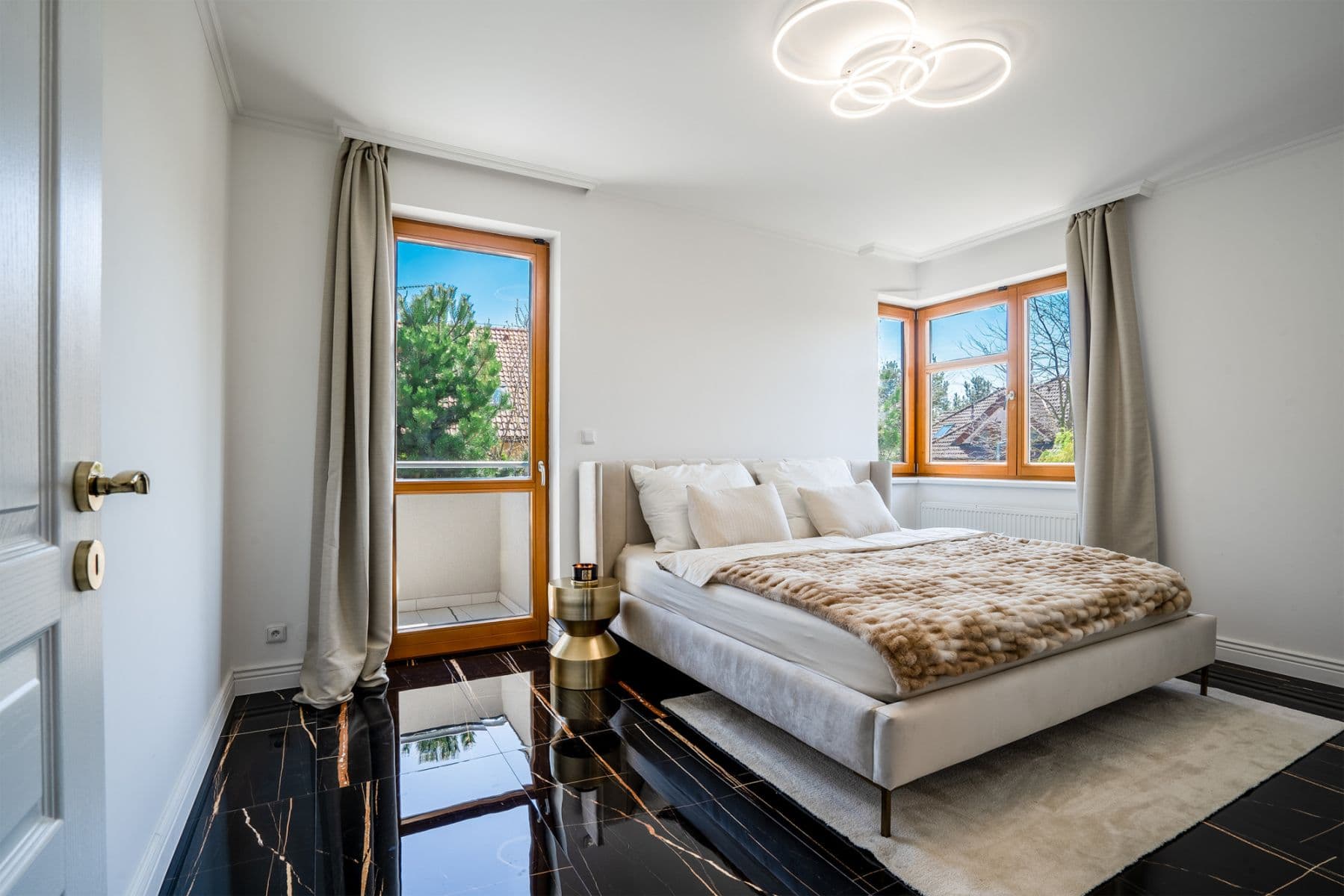 flat to rent, 250 m², Pod Valem II., Průhonice, Středočeský Region