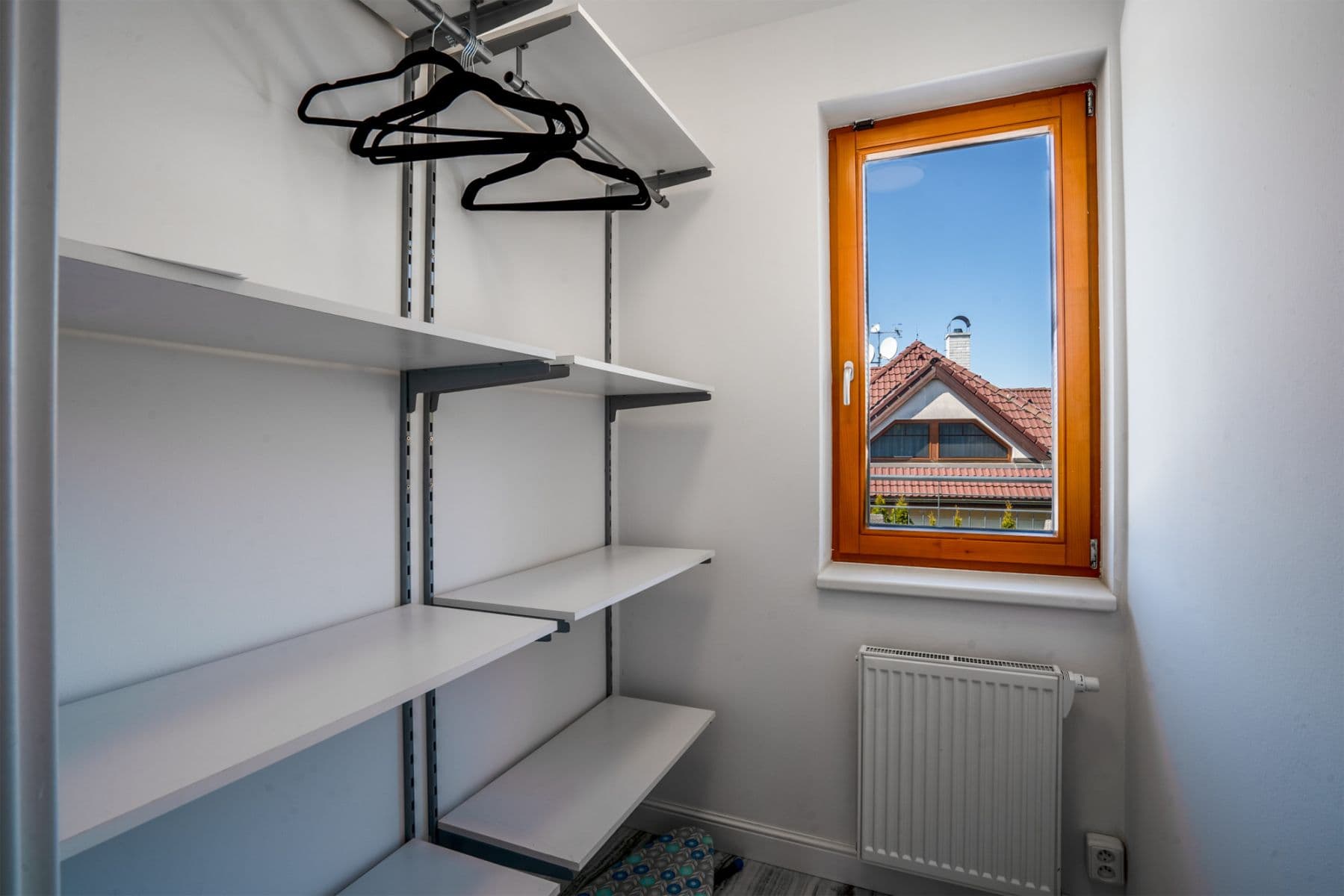 flat to rent, 250 m², Pod Valem II., Průhonice, Středočeský Region
