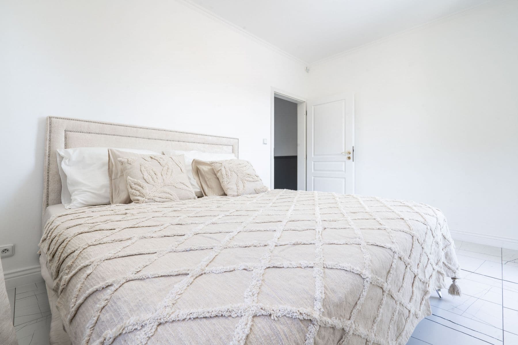 flat to rent, 250 m², Pod Valem II., Průhonice, Středočeský Region