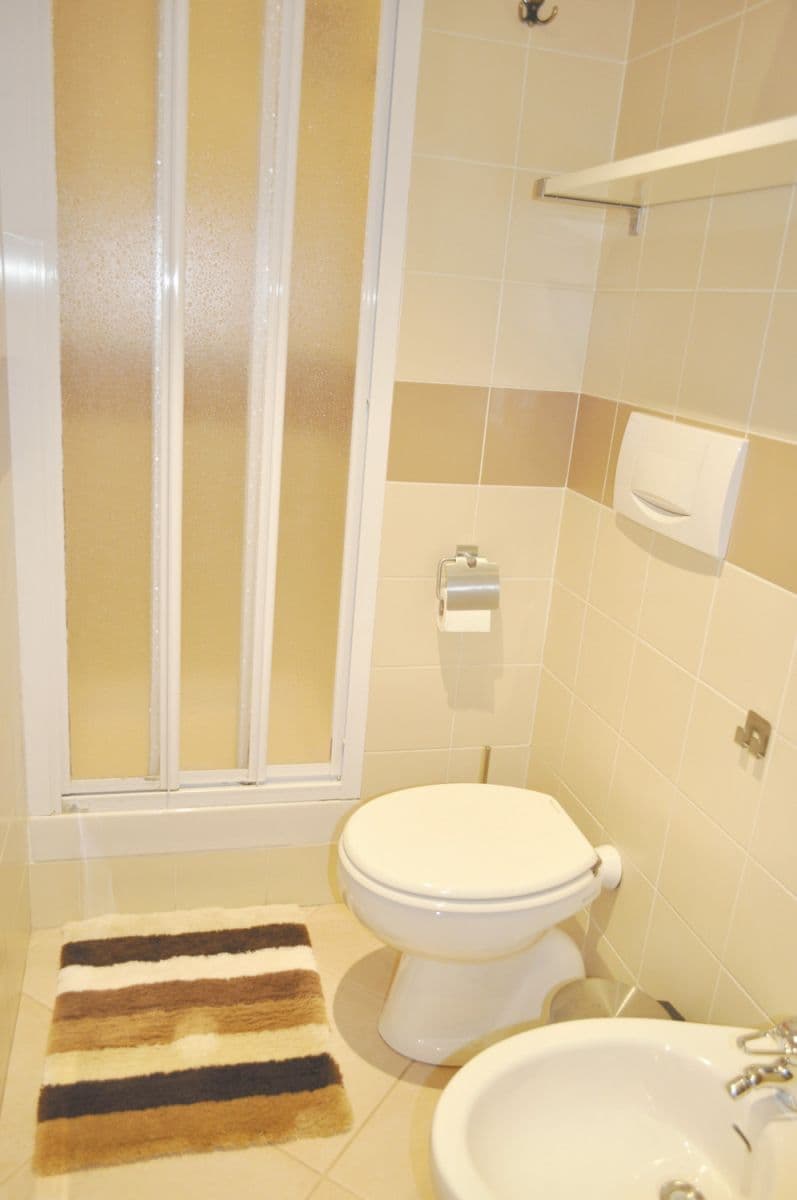 flat to rent, 42 m², Korunní, Prague, Prague