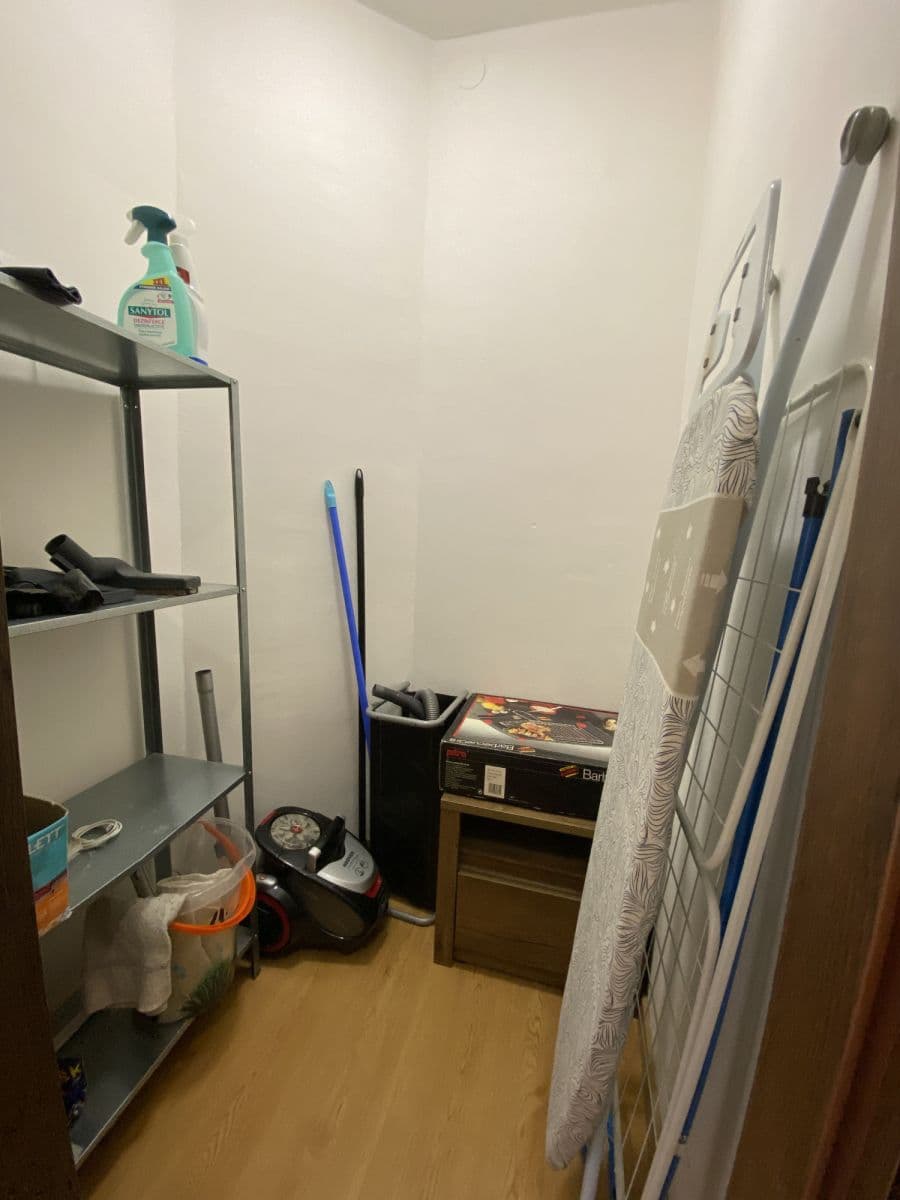flat to rent, 52 m², Hrusická, Prague, Prague