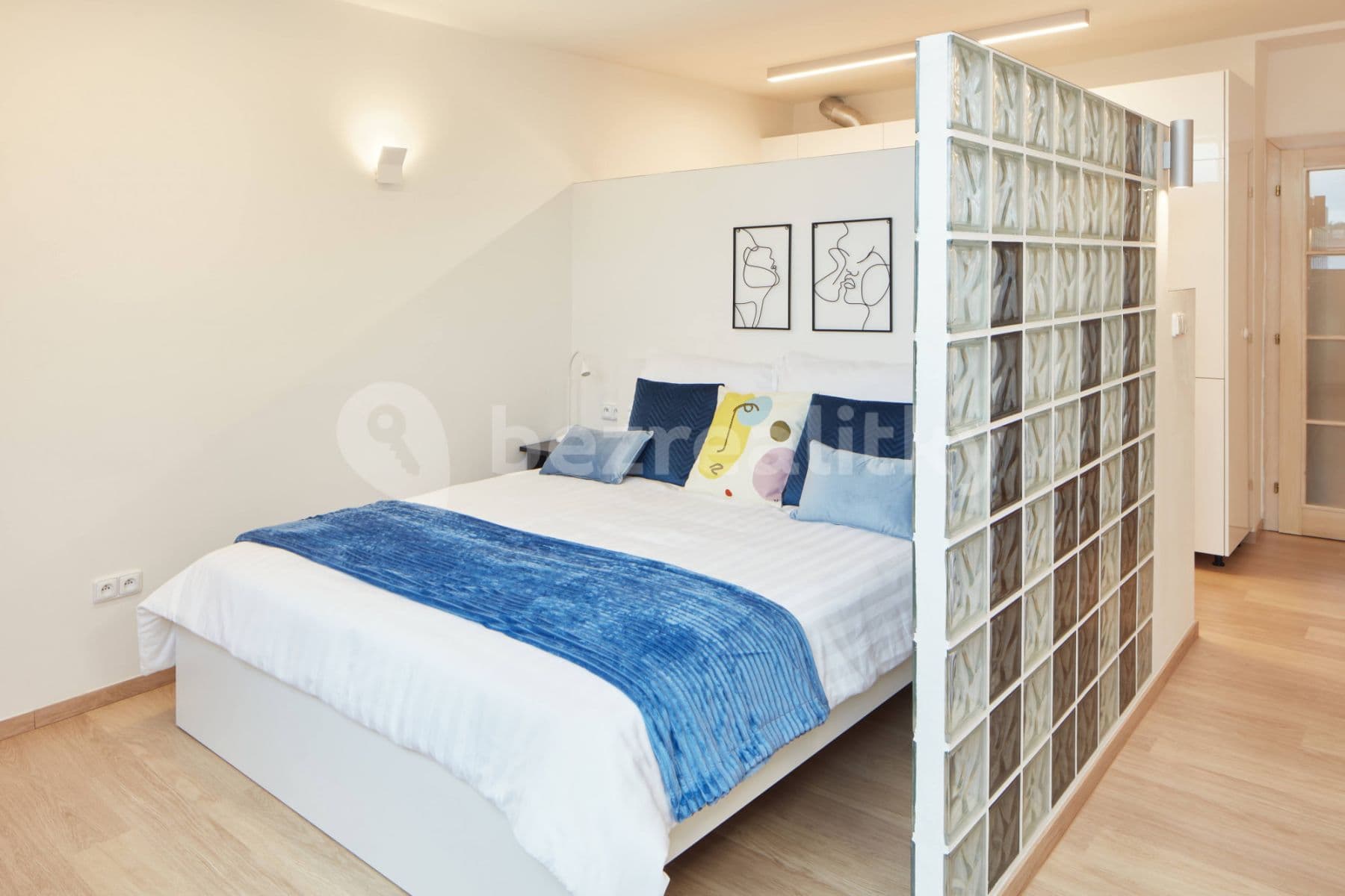 flat to rent, 45 m², Karlova, Prague, Prague
