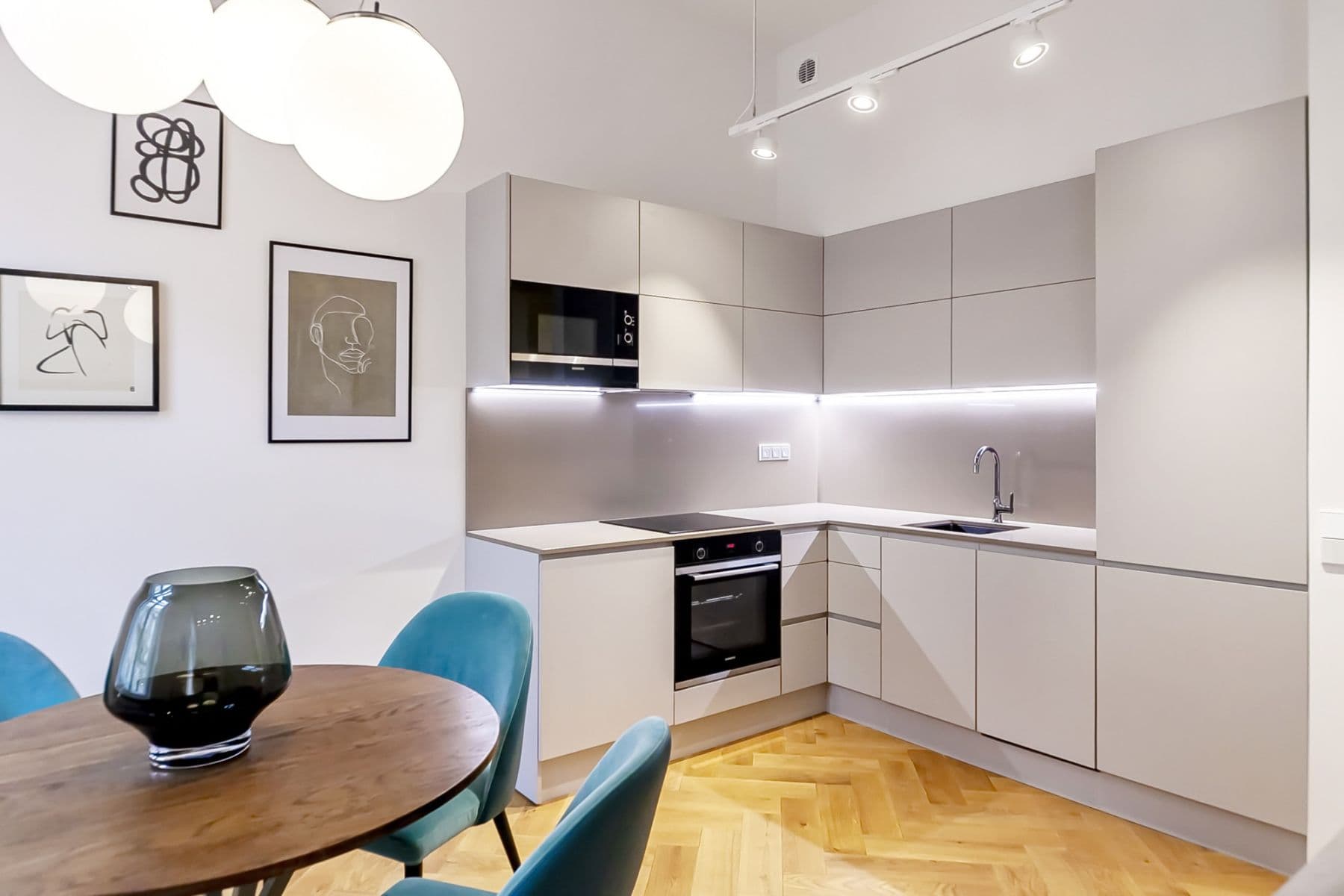 flat to rent, 60 m², Dlážděná, Prague, Prague