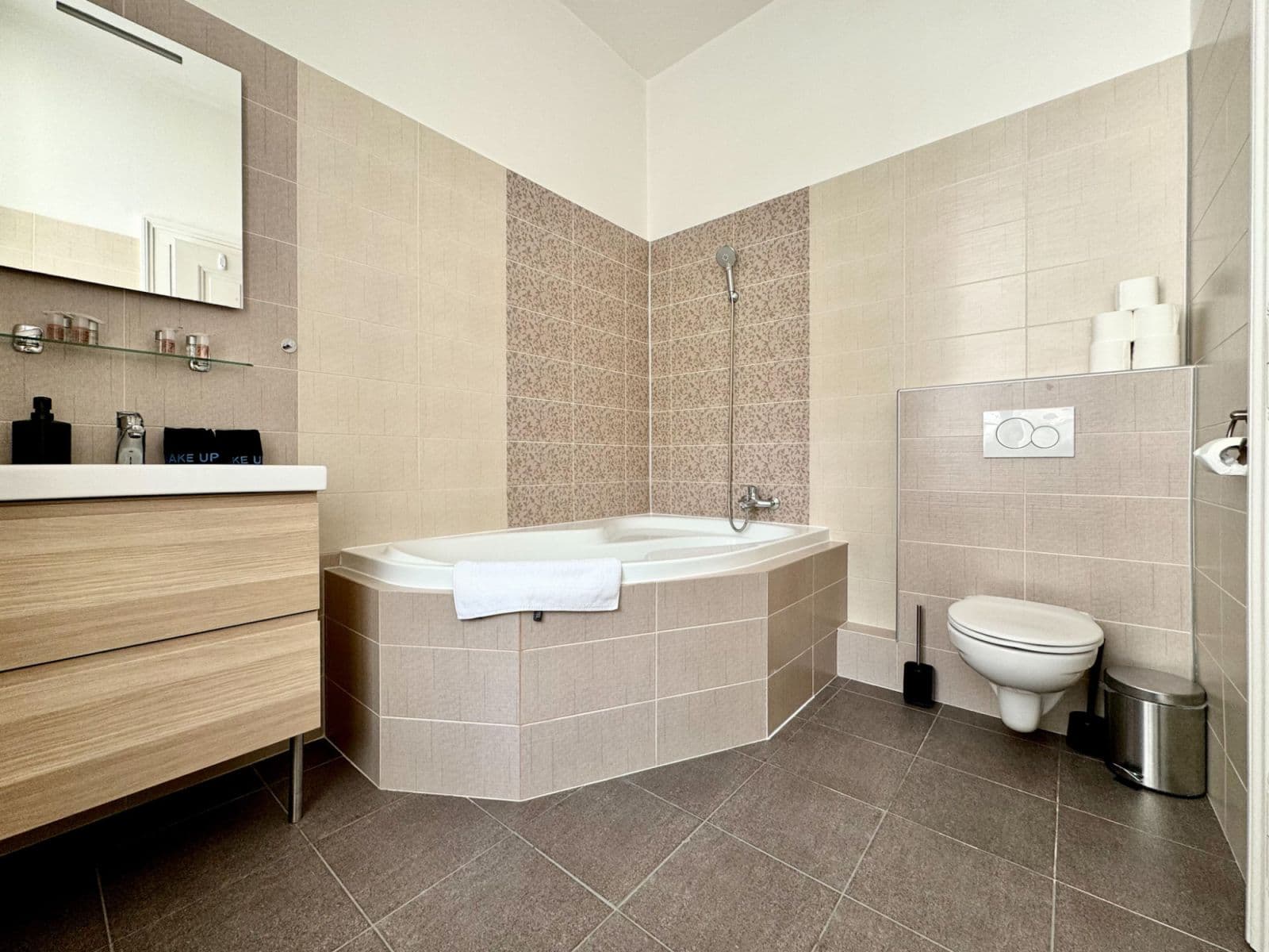 flat to rent, 133 m², Španělská, Prague, Prague