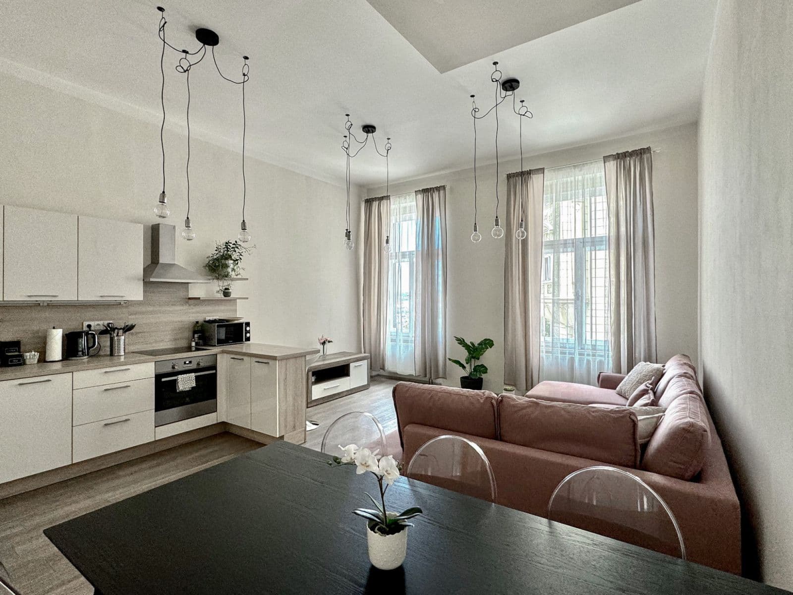 flat to rent, 133 m², Španělská, Prague, Prague