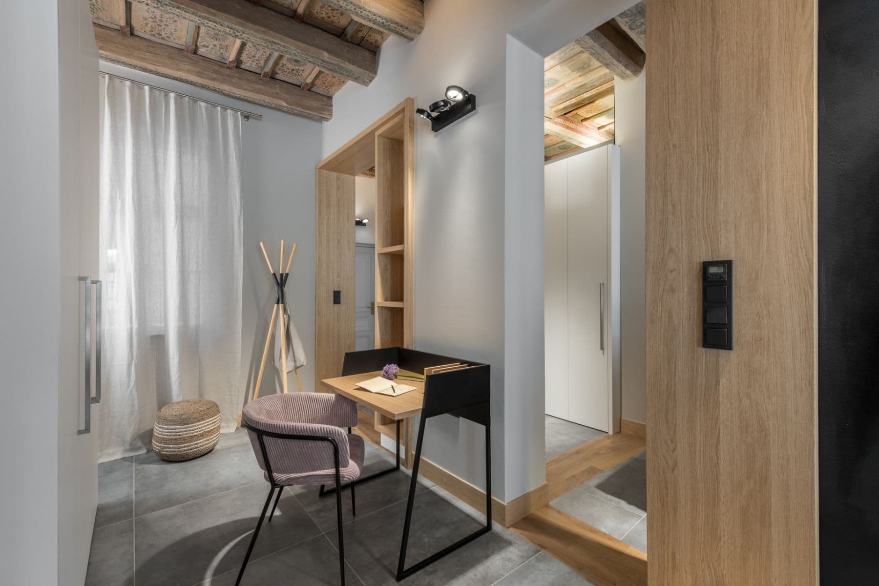 flat to rent, 90 m², Vlašská, Prague, Prague