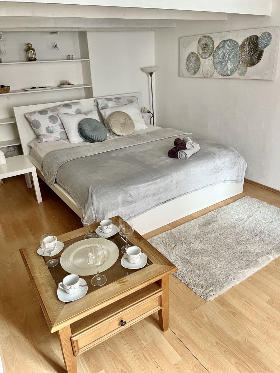 flat to rent, 38 m², U Parního mlýna, Prague, Prague