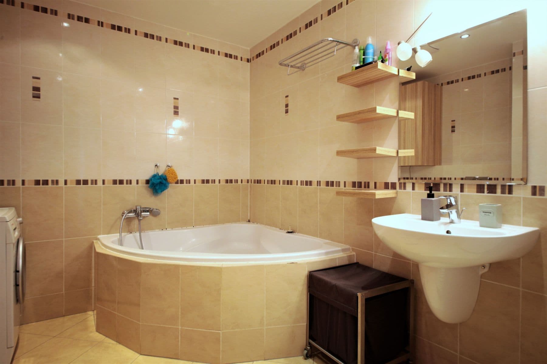 flat to rent, 54 m², Tlumačovská, Prague, Prague