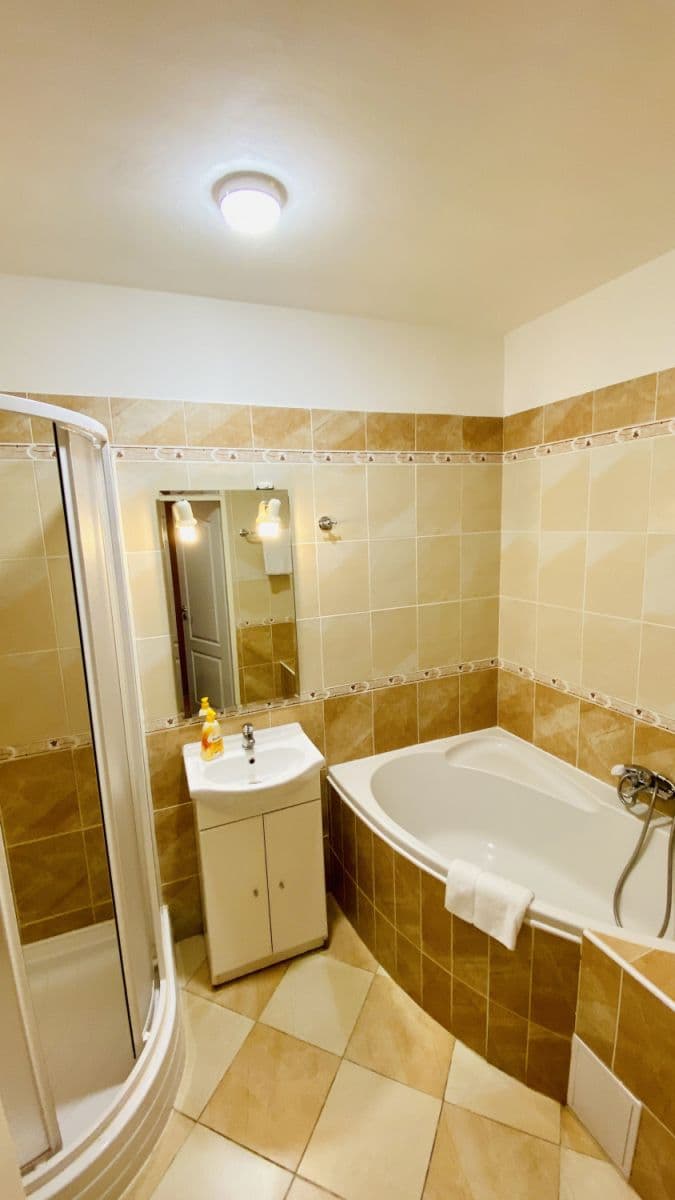 flat to rent, 37 m², Jana Masaryka, Prague, Prague