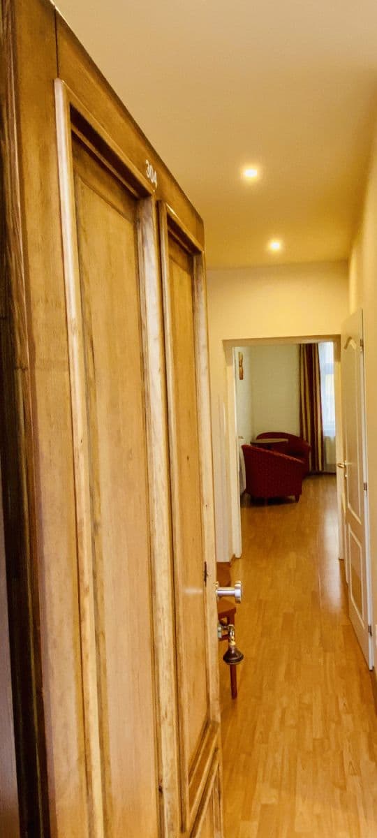 flat to rent, 37 m², Jana Masaryka, Prague, Prague