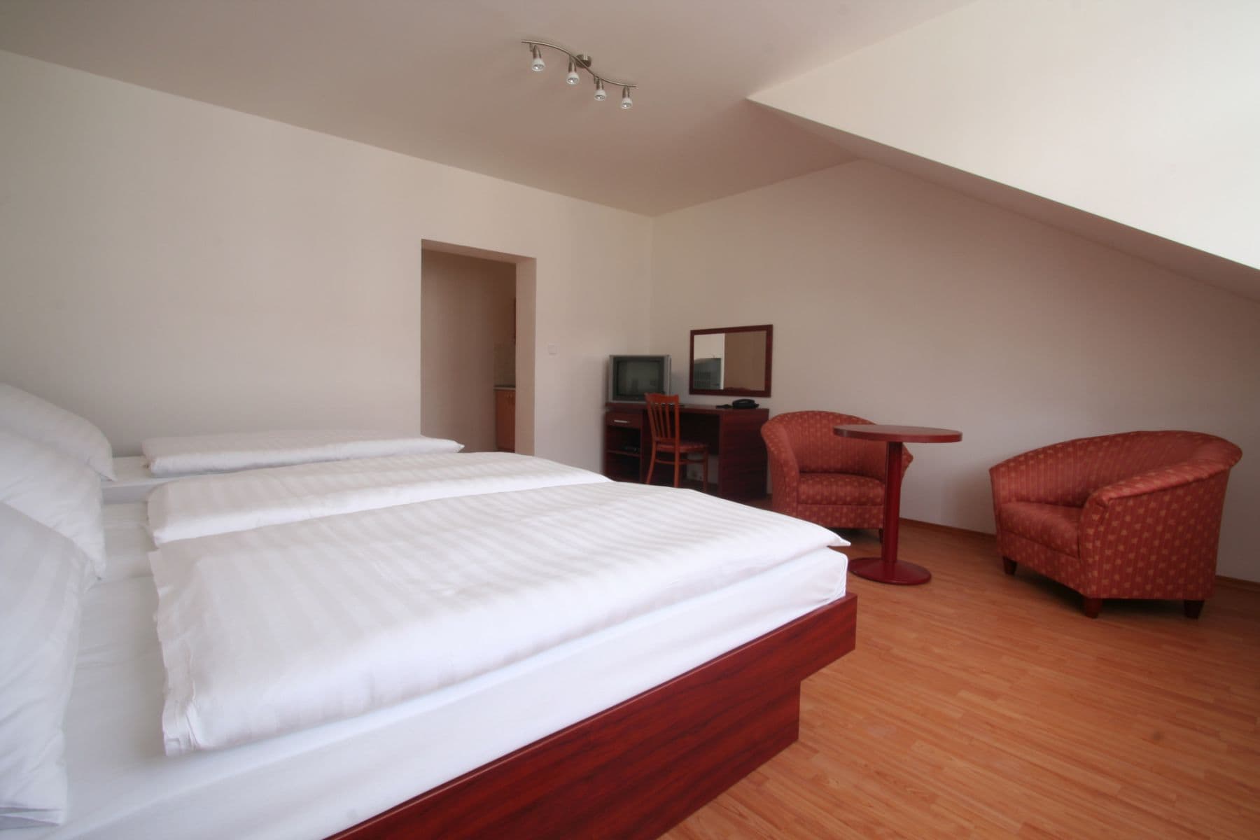 flat to rent, 35 m², Jana Masaryka, Prague, Prague