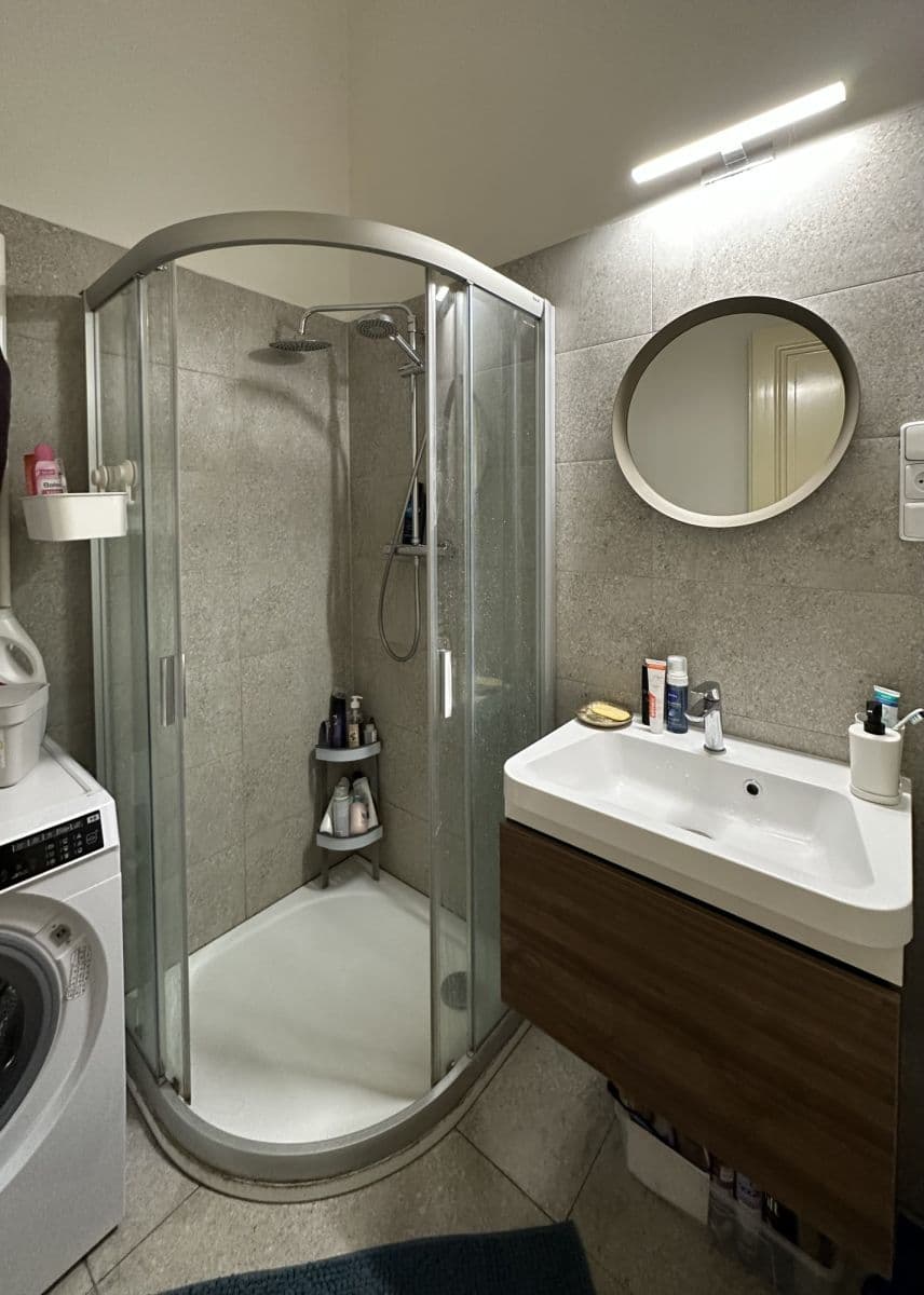 flat to rent, 96 m², Křižíkova, Prague, Prague
