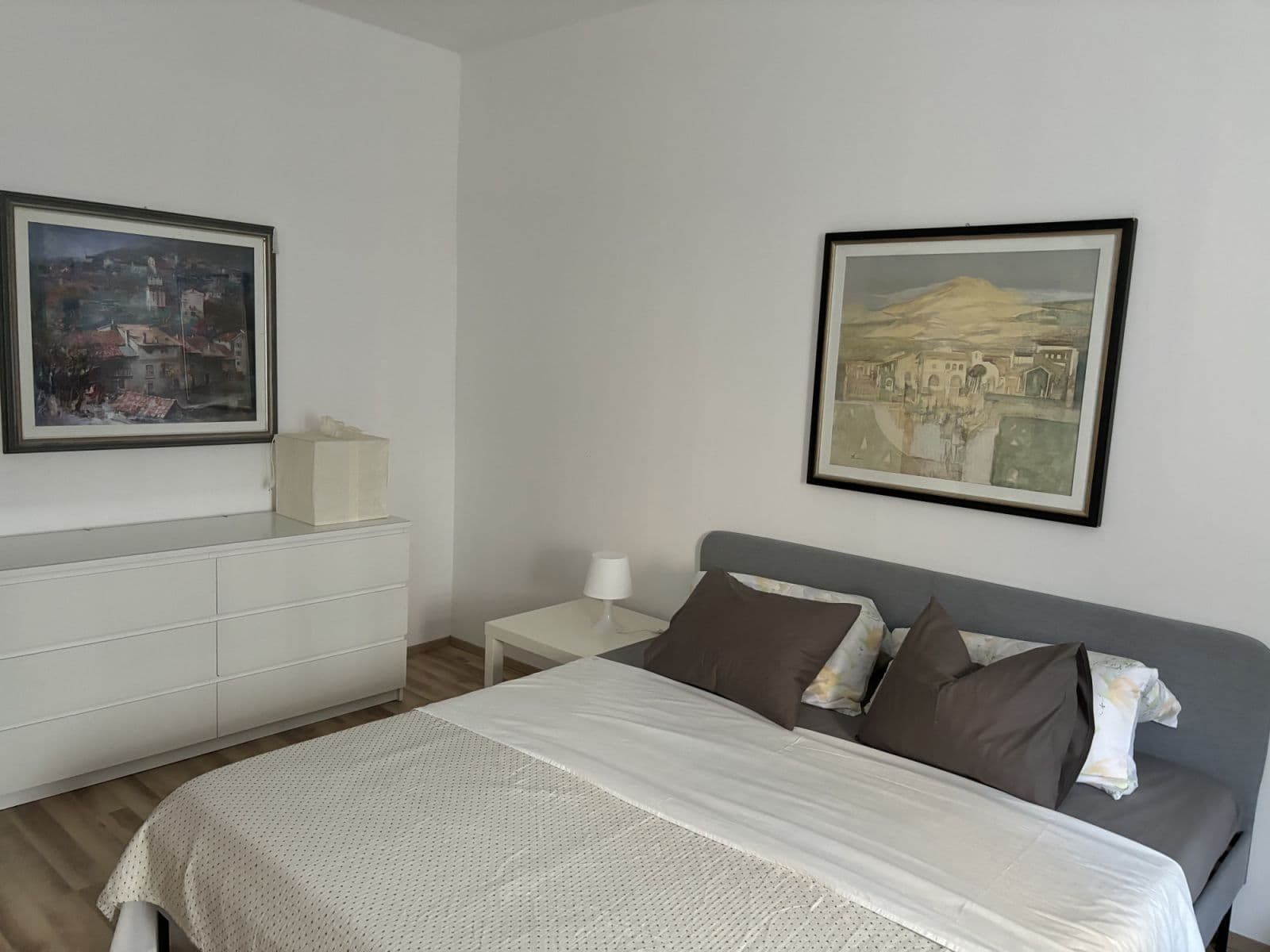 flat to rent, 100 m², Laurinska, Bratislava - mestská časť Staré Mesto, Bratislavský Region