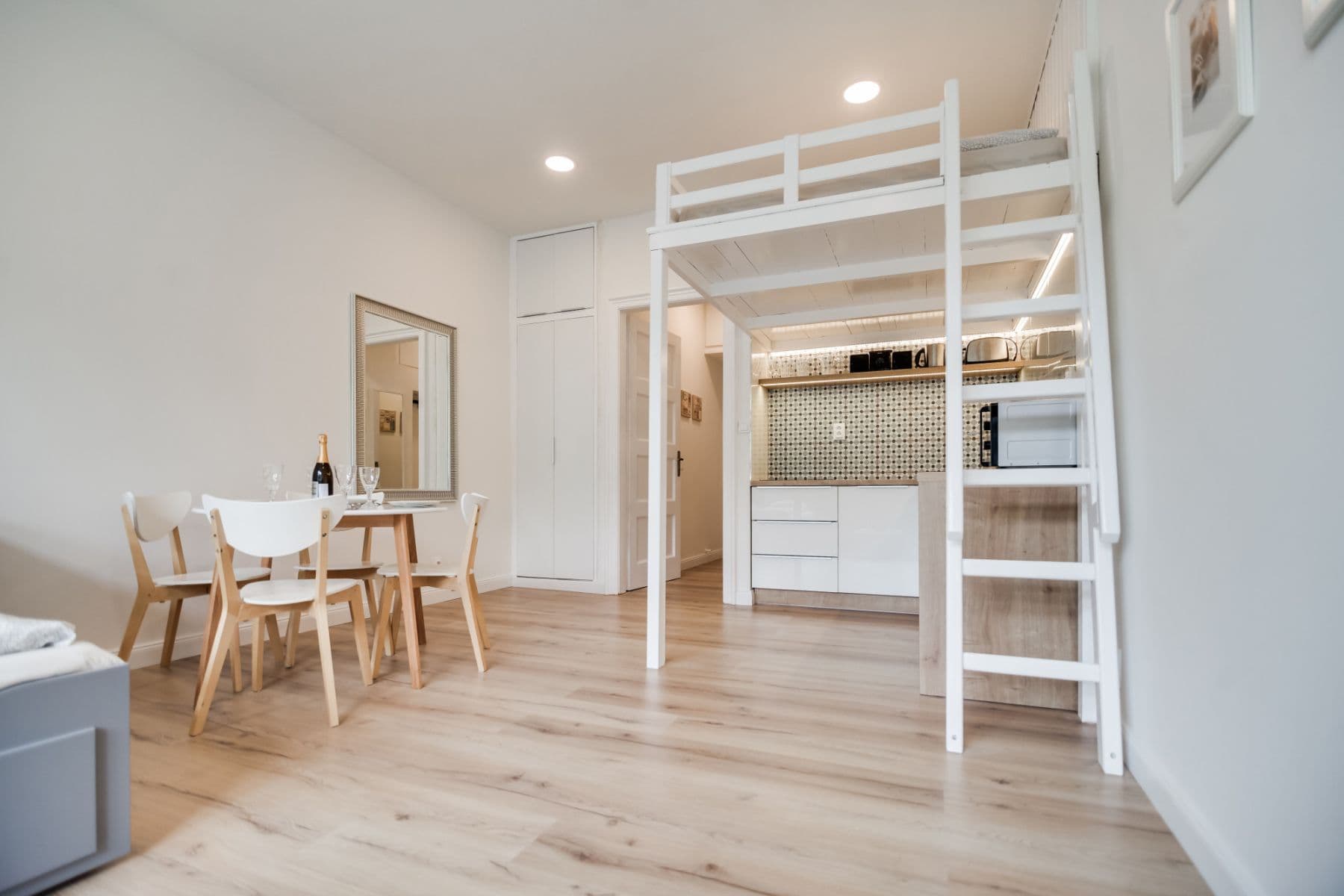 flat to rent, 33 m², Újezd, Prague, Prague