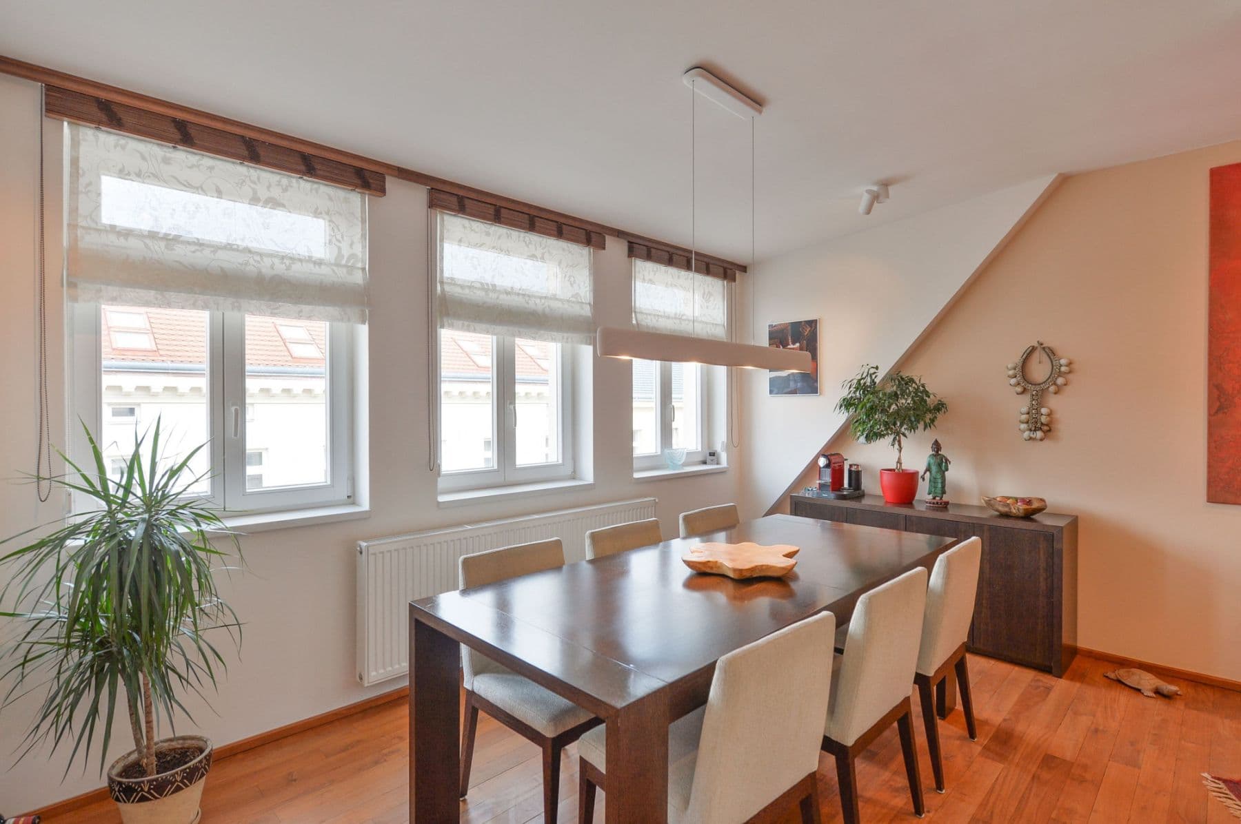 flat to rent, 78 m², Varšavská, Prague, Prague