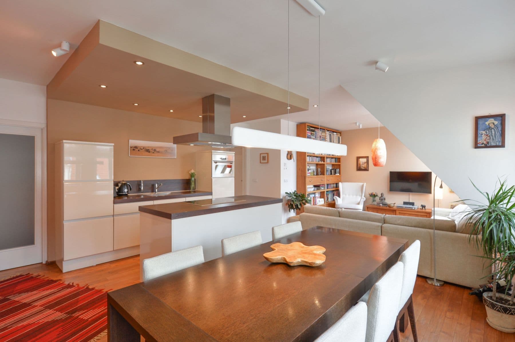 flat to rent, 78 m², Varšavská, Prague, Prague