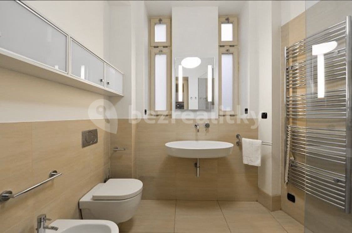 flat to rent, 76 m², Týnská ulička, Prague, Prague
