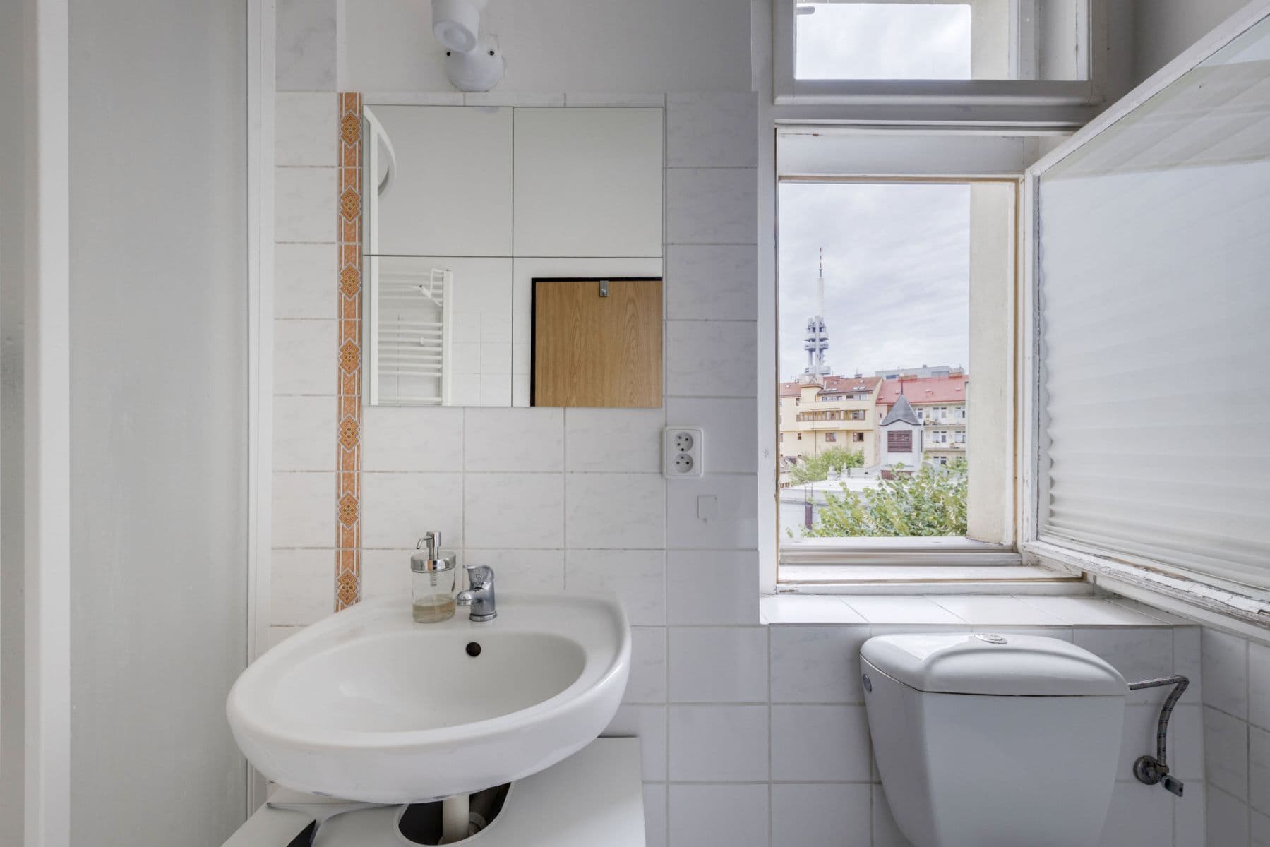flat to rent, 35 m², Roháčova, Prague, Prague