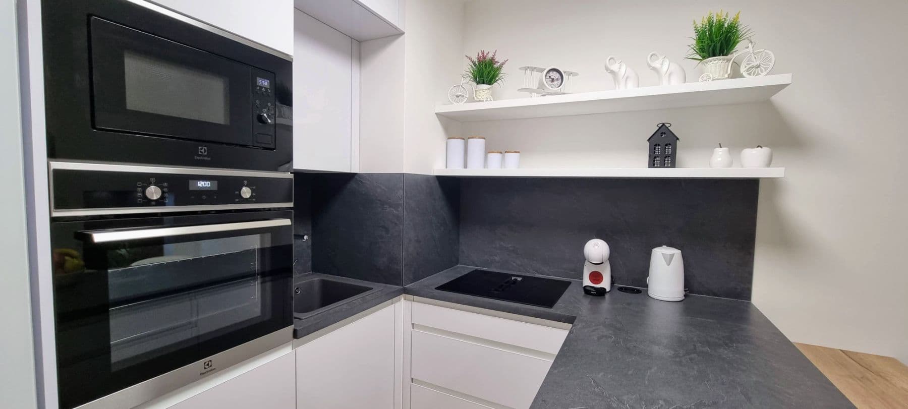 flat to rent, 63 m², Sokolovská, Prague, Prague