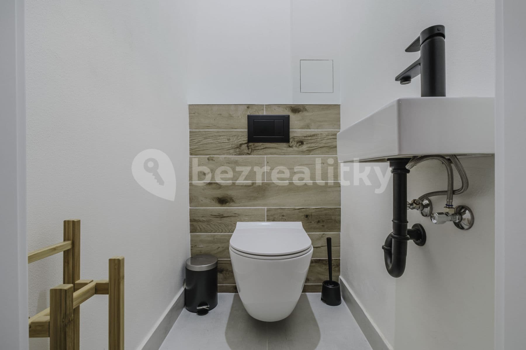 flat to rent, 47 m², Pisecka, Prague, Prague