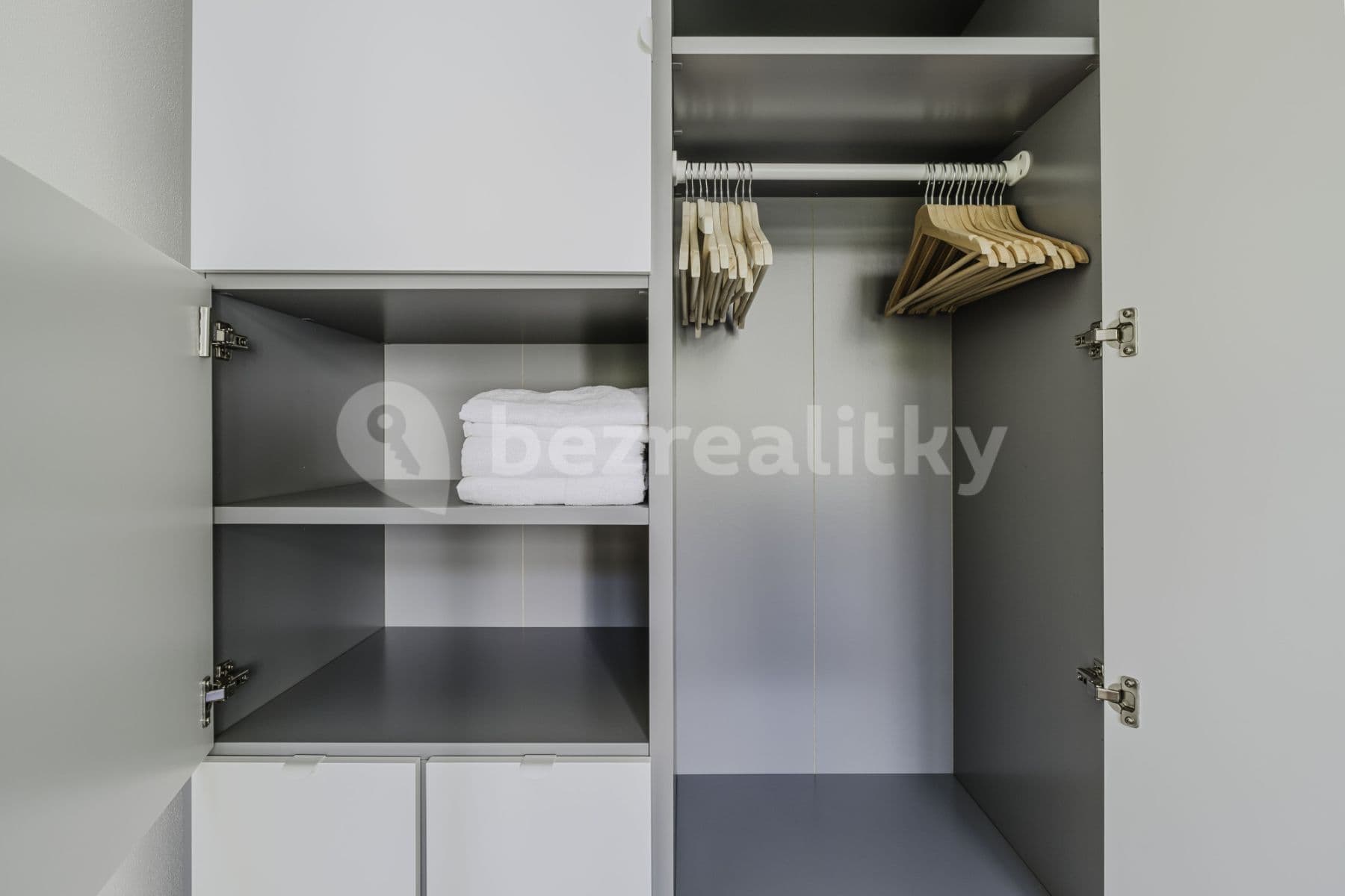 flat to rent, 47 m², Pisecka, Prague, Prague