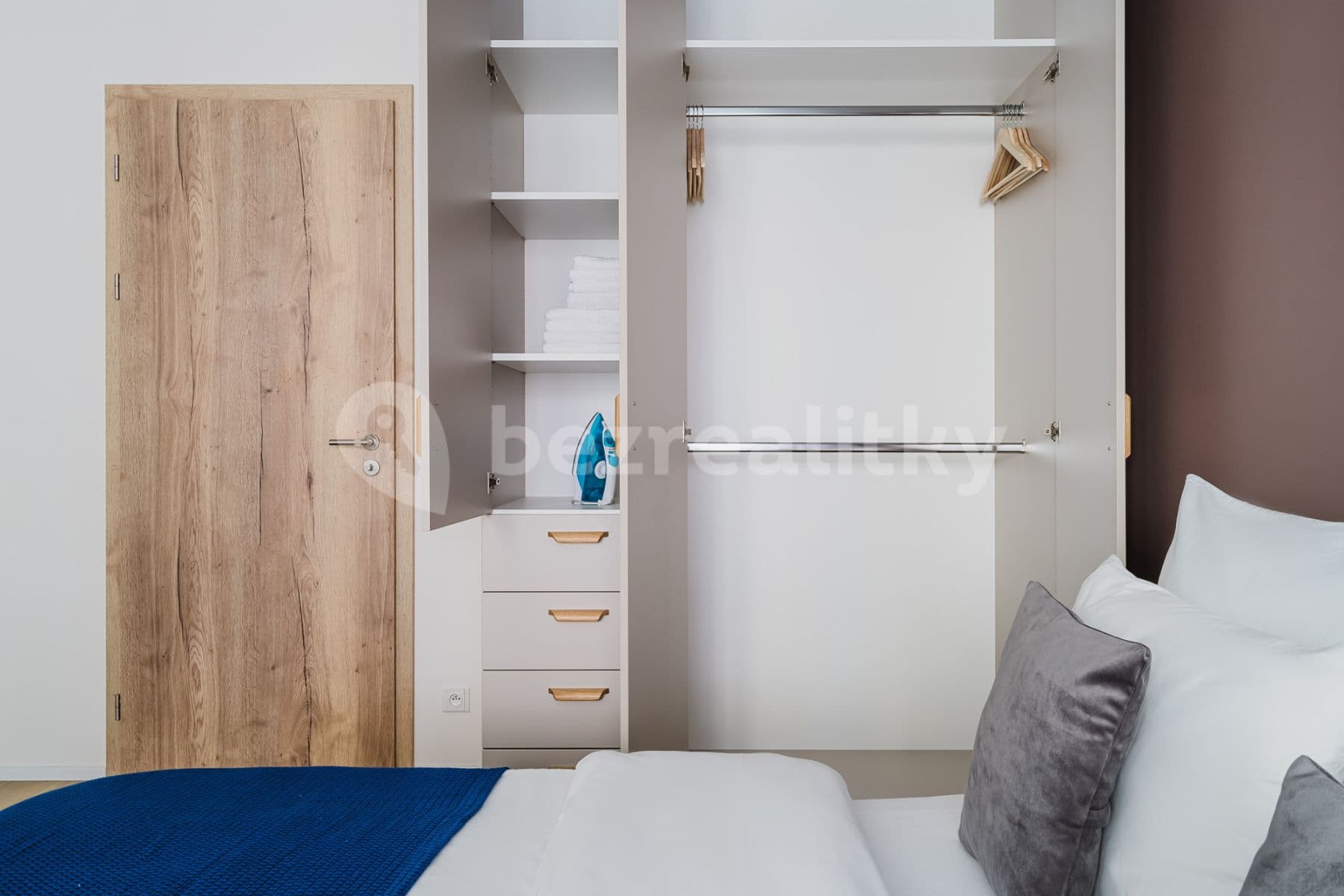 flat to rent, 58 m², Vrbenského, Prague, Prague