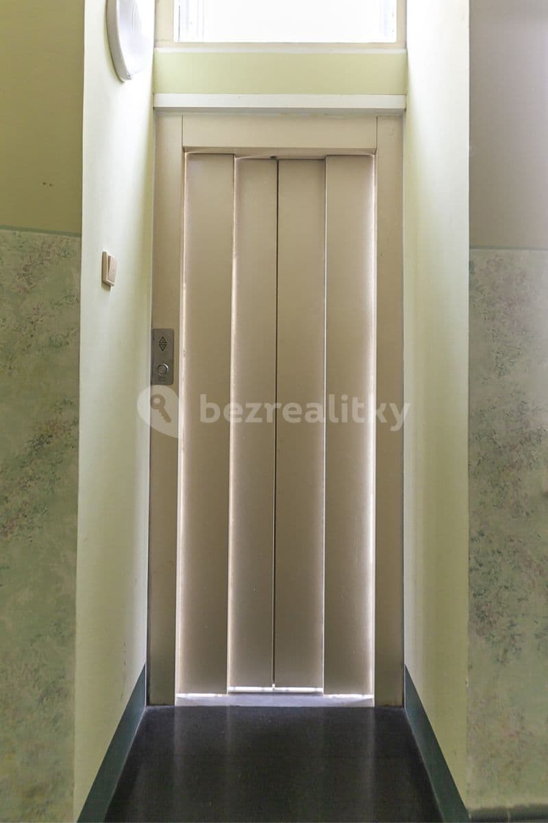 flat to rent, 105 m², Masarykovo nábřeží, Prague, Prague