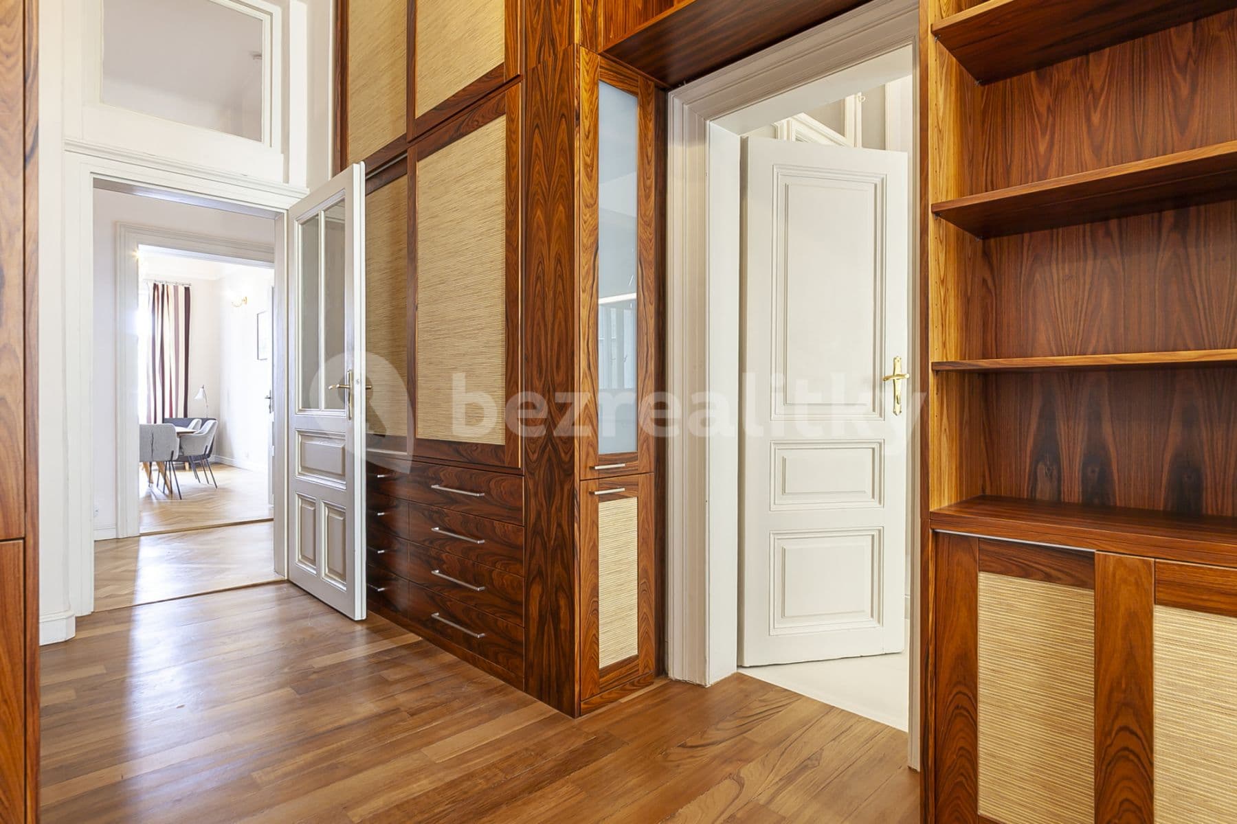 flat to rent, 105 m², Masarykovo nábřeží, Prague, Prague
