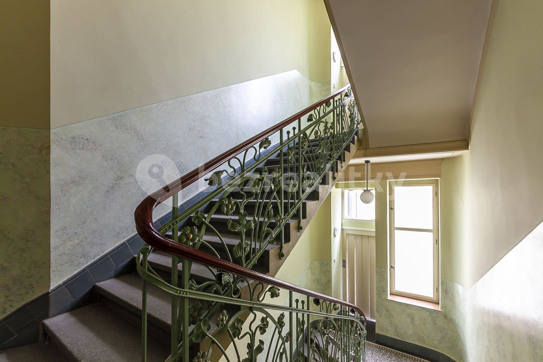 flat to rent, 105 m², Masarykovo nábřeží, Prague, Prague