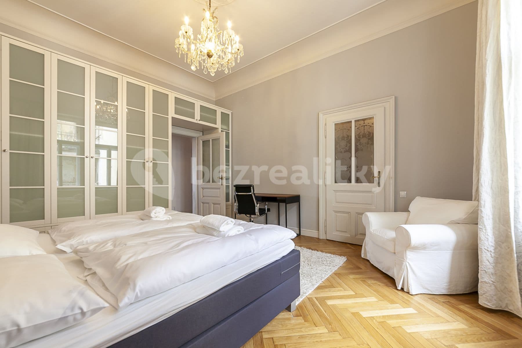flat to rent, 105 m², Masarykovo nábřeží, Prague, Prague
