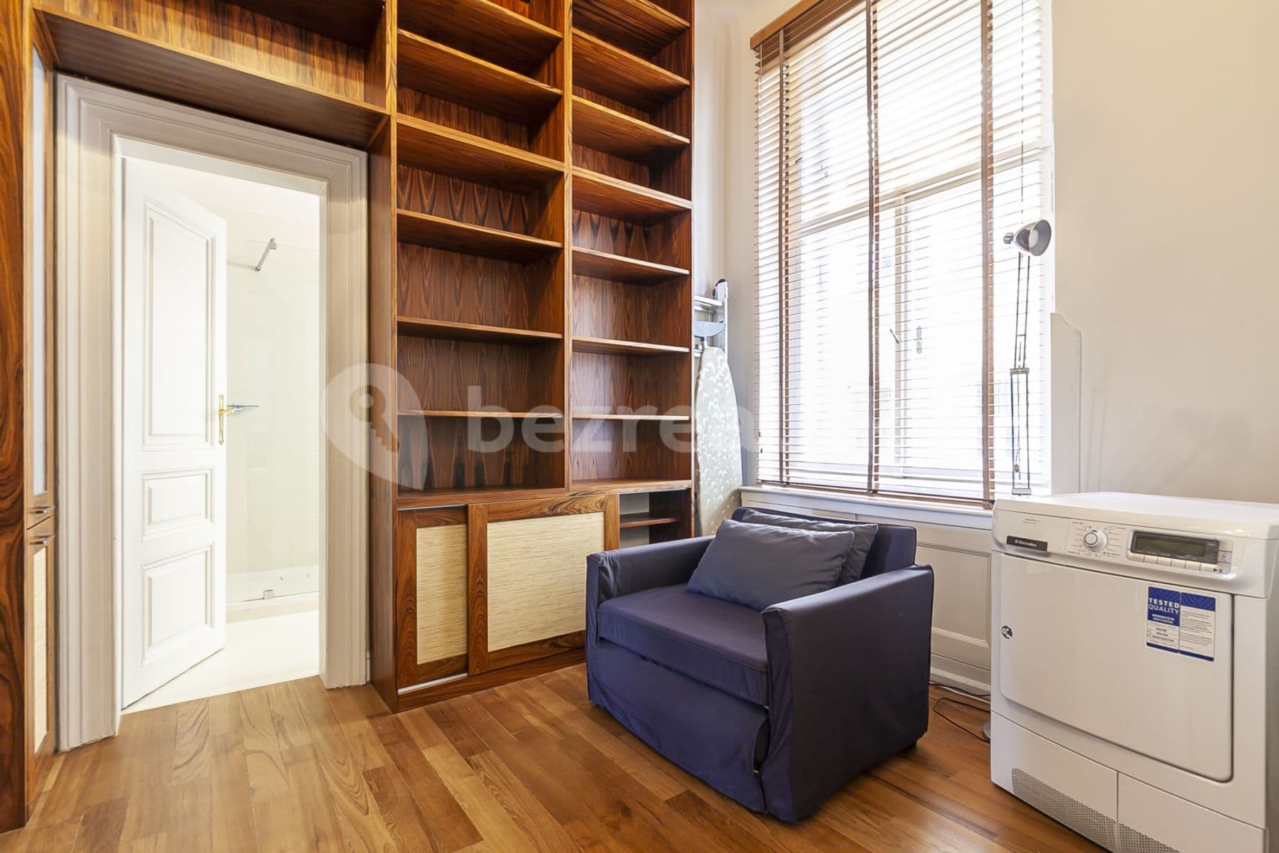 flat to rent, 105 m², Masarykovo nábřeží, Prague, Prague